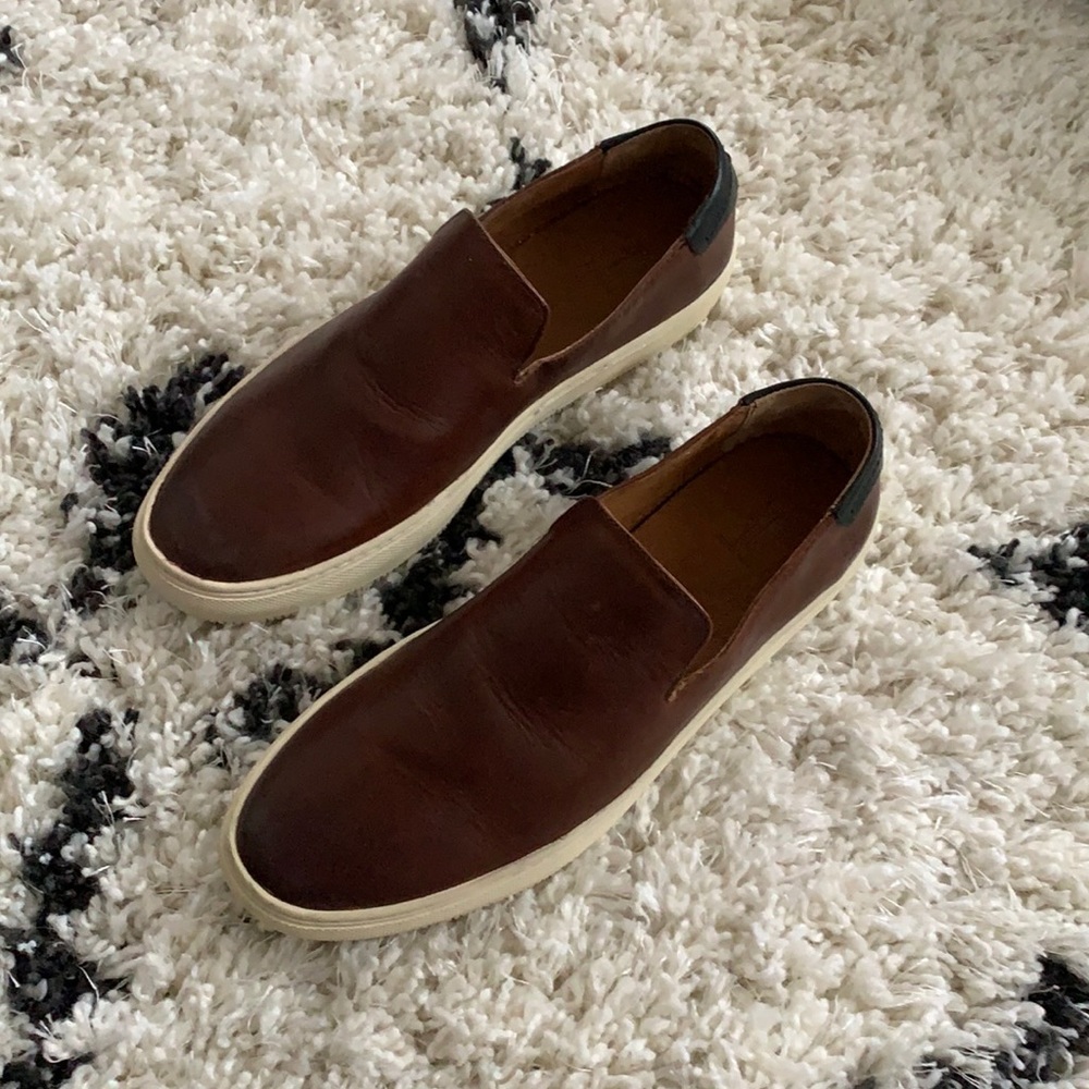 NWOT Frye leather slip on sneakers